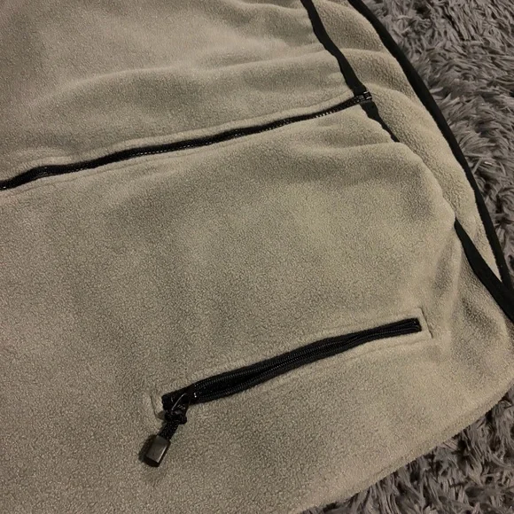 Nike ACG Men's Beige Performance Jacket - Picture 5 of 10